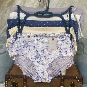 ⚡️Lucky Brand Hipsters - Large